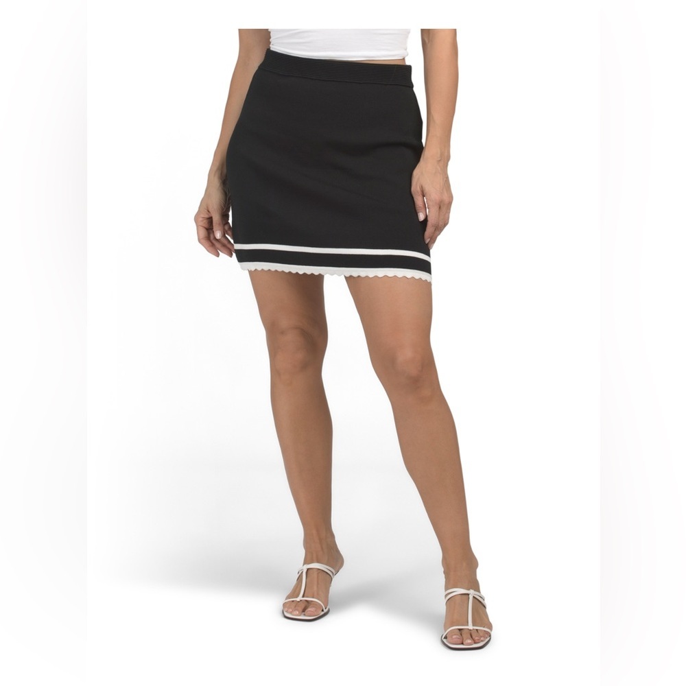 LAUNDRY Sweater Skirt With Scalloped Hem